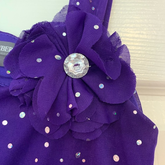 🛍 Purple sequin dress and purple flower with gem - Picture 4 of 7